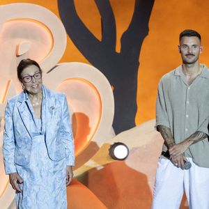 Exclusif - Kev Adams, Mamie Claudine, M. Pokora, Brahim Bouhlel - Enregistrement de l'émission "L'humour à la plage" pour la 2eme édition du festival de Juan les Pins à la pinède Gould le 27 juin 2025.  © Bruno Bebert / Bestimage