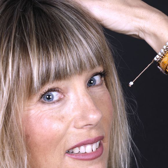 Certains internautes l’accusent notamment d’avoir été publiée grâce à la notoriété de son mari.

Portrait de Mélanie Page à Paris, le 21 novembre 2025.

© Cédric Perrin/Bestimage