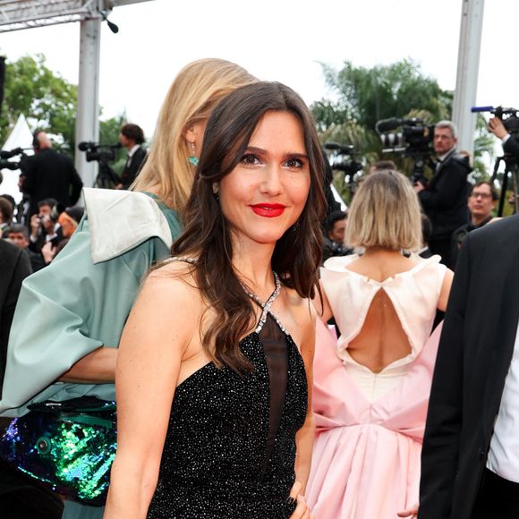 Et manifestement, le tandem - immortalisé sur la plage de Pinarello - se sont affichés plus complices que jamais ! En plus de se baigner, les intéressés ont refait le monde pendant plusieurs heure. Une belle complicité qui fait plaisir à voir...

Joyce Jonathan - Montée des marches du film « Furiosa : A Mad Max Saga » lors du 77ème Festival International du Film de Cannes, au Palais des Festivals à Cannes. Le 15 mai 2024 © Jacovides-Moreau / Bestimage