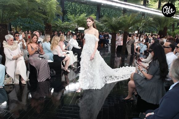 Pour sa deuxième collection haute couture, le créateur a rendu hommage à l’artiste Lynda Benglis.

La maison Christian Dior a dévoilé le 6 juillet 2026 au Musée Rodin sa collection Haute Couture Automne-Hiver 2026/2027 dans le cadre de la Fashion Week de Paris.

© Bertrand Rindoff / Bestimage