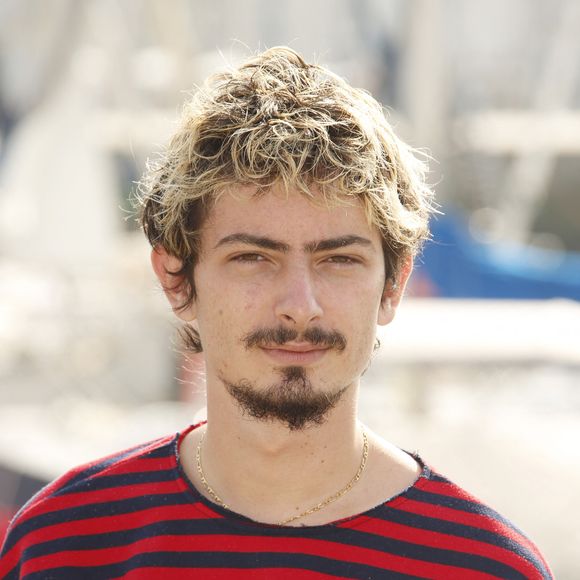 Théo Fernandez au photocall lors du Festival de la Fiction de La Rochelle, le 15 septembre 2021.

Photo : Christophe Aubert / Bestimage