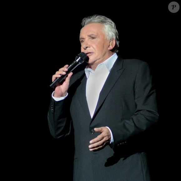 Michel Sardou sur la scène de l' Olympia a Paris, France le 8 juin 2013. Photo Vincent Gramain/Abaca