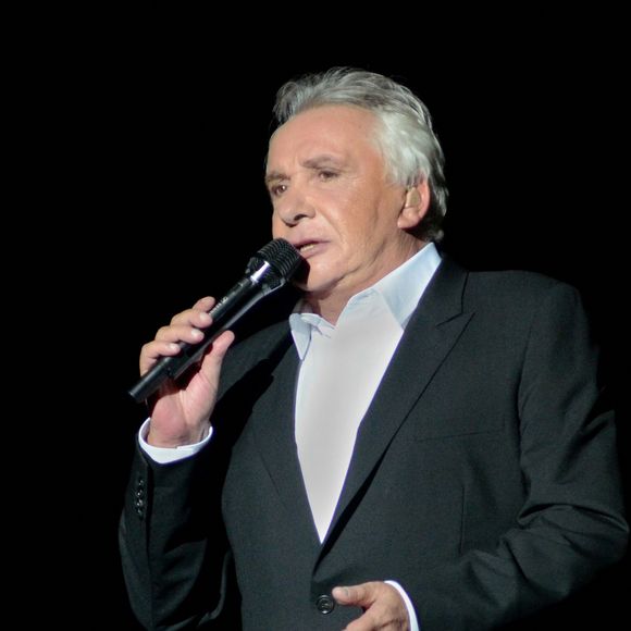 Michel Sardou sur la scène de l' Olympia a Paris, France le 8 juin 2013. Photo Vincent Gramain/Abaca