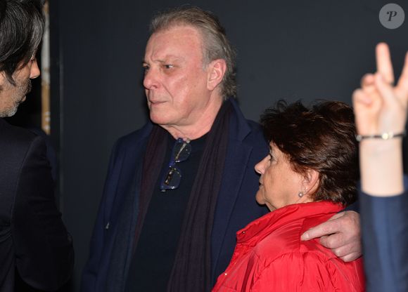 Sa veuve Cléo comble la douleur de l'absence en perpétuant sa mémoire et son travail
Herbert Léonard et sa femme Cléo (Chantal Rousselot) - Avant-première du film "Les dents, pipi et au lit" au cinéma UGC Ciné Cité Les Halles à Paris, France, le 27 mars 2018. © Veeren/Bestimage