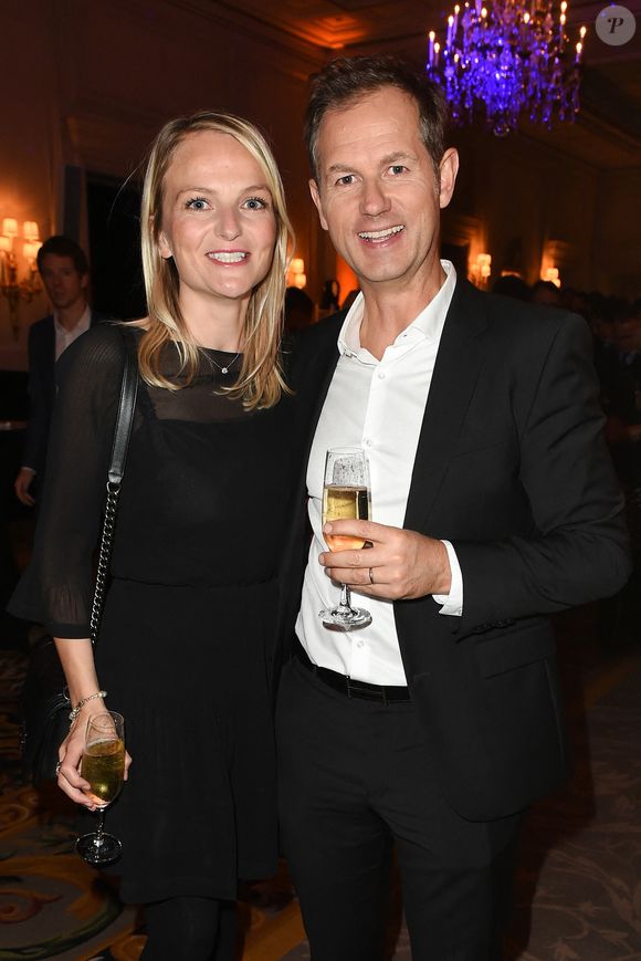 Edgar Grospiron et son épouse Nathalie assistent aux BFM Awards 2017 à Paris, France, le 6 novembre 2017. Photo par Laurent Zabulon/ABACAPRESS.COM