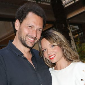 Éric Antoine et Gennifer Demey se sont mariés ce 30 août 2025, quelques mois seulement après avoir officialisé leur relation. 

Exclusif - Éric Antoine et sa compagne Gennifer Demey lors de l'inauguration Le Patio by Norbert Tarayre au Prince de Galles à Paris, France, le 4 juillet 2025. © Coadic Guirec/Bestimage