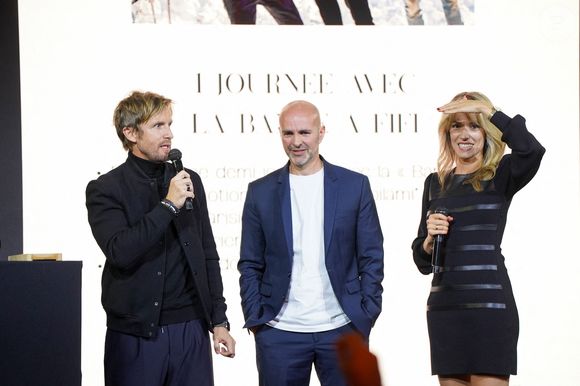 Elodie Fontan (marraine de Hope), Philippe Lacheau, Julien Arruti lors de la soirée annuelle de gala de l'association Hope au pavillon Gabriel à Paris le 14 octobre 2025.
L’association HOPE propose, à travers l’équithérapie et de nombreux ateliers artistiques, un accompagnement destiné aux femmes qui, après l’annonce de leur cancer, souhaitent se reconstruire émotionnellement et retrouver confiance en elles, au-delà du parcours médical.

© Anne-Sophie Guebey / Bestimage