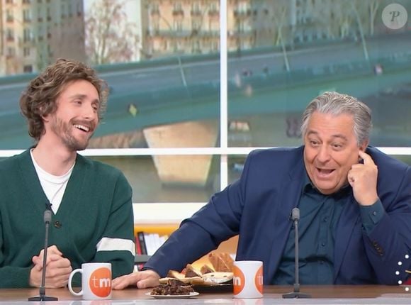 Christian Clavier et Baptiste Lecaplain sur le plateau "Télématin". (Capture d'écran)