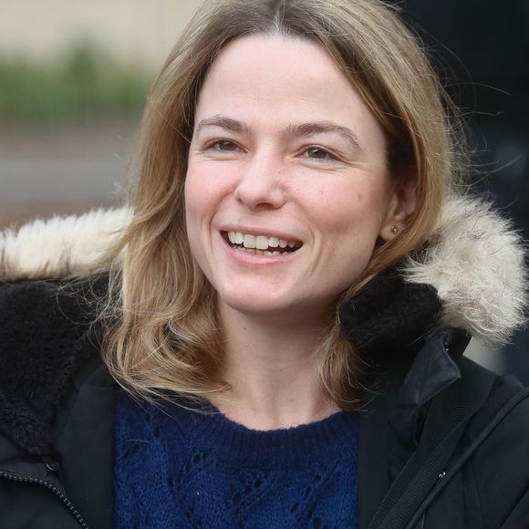 Cécilia Cara - Arrivées à l'enregistrement de l'émission "Vivement dimanche" au studio Gabriel à Paris, le 6 décembre 2023, diffusée le 24 décembre 2023 sur France 3. 
© Christophe Clovis / Bestimage