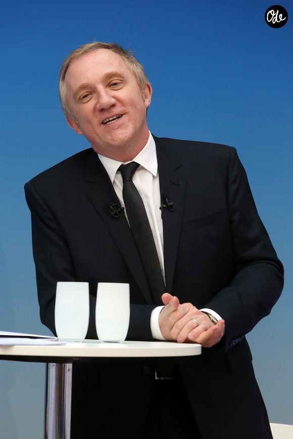 Selon l’AFP, l’opération a été réalisée après l’obtention de l’accord des autorités de la concurrence et s’est inscrite dans une stratégie de développement international du groupe. 

François Henri Pinault rebaptise le groupe PPR ( Pinault, Printemps et la Redoute ) par le nom Kering
A l' Atelier Richelieu, le 22 mars 2013