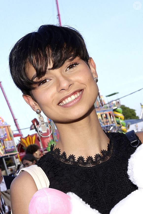 Ève Gilles (Miss France 2024) - Inauguration de la Foire du Trône 2025 à Paris le 4 avril 2025. © Cédric Perrin/Bestimage