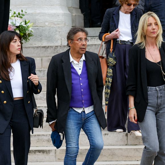 Nolwenn Leroy, Laurent Voulzy, Isaure Le Faou - Sortie des obsèques de l'auteure-compositrice-interprète et actrice française Françoise Hardy au crématorium du cimetière du Père-Lachaise à Paris, France, le 20 juin 2024. © Jacovides-Moreau/Bestimage