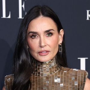 Demi Moore arrive à la célébration des femmes d'Hollywood organisée par ELLE au Four Seasons Hotel - Los Angeles at Beverly Hills le 19 novembre 2024 à Los Angeles, CA, USA. Photo by Mark Von Holden/AFF/ABACAPRESS.COM