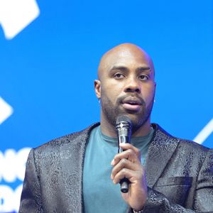 Exclusif - Teddy Riner - Soirée de remerciement de Teddy Riner à la Maison du judo à Montrouge, le 29 novembre 2024. Devant une centaine d'invités, Le champion olympique (11 fois) et champion olympique (5 fois) a tenu à remercier tous ceux qui l'ont soutenu tout au long de son impressionnante carrière, de son premier entraîneur en club jusqu’à sa femme et sa mère, en passant par sa psychologue de l’INSEP. Une vente aux enchères au profit de l'association de Teddy Riner a conclu la soirée. 
© Rachid Bellak / Bestimage