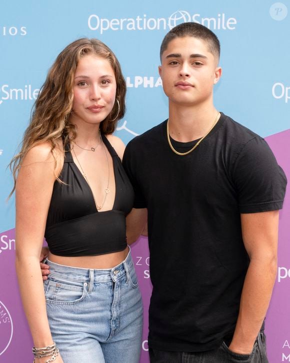 Depuis son plus jeune âge, le fils de David Charvet pratique différentes disciplines sportives et accompagne régulièrement son père à la salle de sport.

Shaya Charvet au Photocall de l'événement "Operation Smile's Malibu FamilyFest 2024" à Malibu le 1er juin 2024.
 © Billy Bennight/ZUMA Press Wire / Bestimage