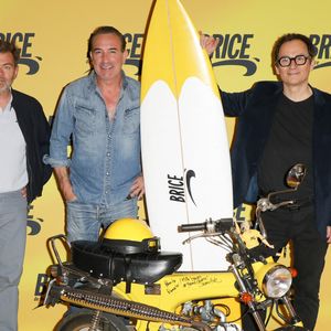 Un souvenir qui remonte mais il n'a rien oublié, lui qui a fait la projection spéciale de "Brice de Nice" vingt ans plus tard.

Clovis Cornillac, Jean Dujardin et James Huth lors de la projection spéciale pour célébrer les 20 ans de Brice de Nice en présence de l'équipe du film au Grand Rex à Paris, France, le 6 avril 2025. © Coadic Guirec/Bestimage