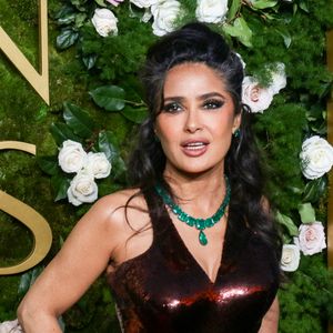 Sur Instagram, où elle est suivie par plus de 29 millions de personnes, la star publie régulièrement des photos de son quotidien luxueux.

Salma Hayek lors de la 82ème cérémonie des Golden Globe Awards, le 5 janvier 2025 à Beverly Hills.

© Burt Harris/BNS/PI via ZUMA Press Wire/Bestimage