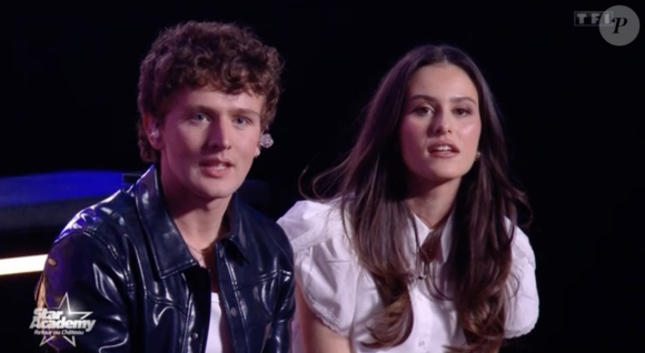 Assis à côté de Jeanne, de retour sur le plateau pour interpréter sa chanson "Respire fort", Bastiaan a pu entendre tout le bien que pensait de lui le fils de Jean-Jacques Goldman.

Bastiaan a été éliminé à la "Star Academy" TF1