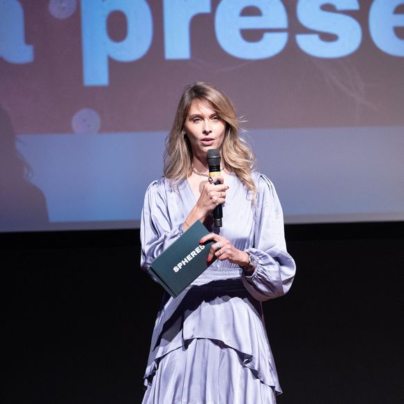 Elle assure devoir cet investissement aux conseils et à l’éducation de ses parents.

Ophélie Meunier - Soirée de lancement de la nouvelle émission digitale SPHERE5 à l'Elysée Biarritz à Paris le 13 avril 2026. © Cyril Moreau/Bestimage