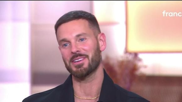 Matt Pokora évoque son choix de revenir en France dans "C à vous" ©France 5