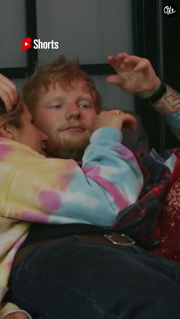 Ed Sheeran, testé positif à la Covid-19, présente les 14 titres de son nouvel album "Equals" sur Youtube. Londres. Le 27 octobre 2021. Photo par Bestimage