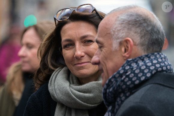 Trois ans plus tard, elle prend sa succession.

Anne-Claire Coudray et Gilles Bouleau aux obsèques de Catherine Laborde à l'église Saint-Roch à Paris, France, le 6 février 2025. 

 Photo par Denis Prezat/ABACAPRESS.COM