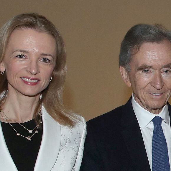 Delphine Arnault et son père Bernard Arnault - Vernissage de l’Exposition "Alexander Calder. Rêver en équilibre" à la Fondation Louis Vuitton à Paris le 14 Avril 2026. © Bertrand Rindoff / Bestimage