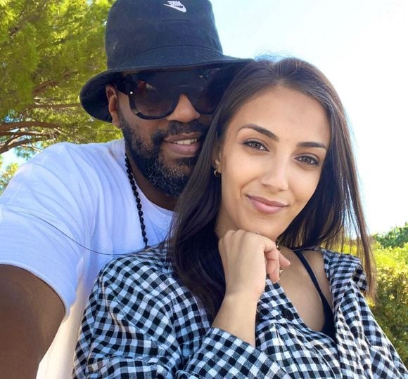 Et elle a été claire : avec son mari Nasser, ils n'y pensent "absolument pas"

A l'instar de Rofrane Bambara et de son clan ! Pour rappel, la mère de famille et les siens s'étaient envolés au Maroc pour plusieurs semaines.