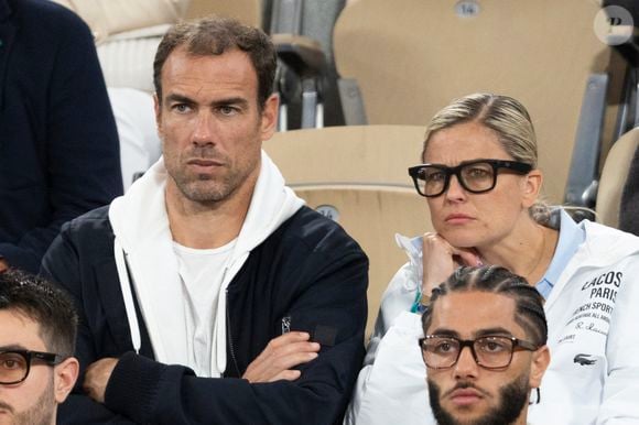 Laure Boulleau et Bruno Cheyrou dans les tribunes lors des Internationaux de France de Tennis de Roland Garros 2025. Paris, le 28 mai 2025. 
© Moreau / Jacovides / Bestimage