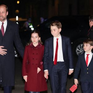 Le prince William, prince de Galles avec ses enfants la princesse Charlotte, le prince George, le prince Louis lors du service de chants de Noël Together At Christmas à l'abbaye de Westminster, Londres le 6 décembre 2024.

© Julien Burton / Bestimage