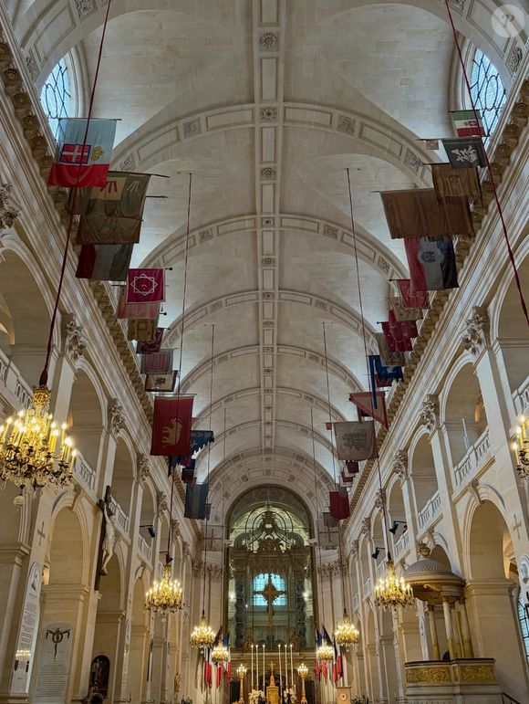 Très exposée récemment, elle tenait particulièrement à assister à cette cérémonie.

Maria Carolina de Bourbon des Deux-Siciles a rendu hommage à Napoléon 1er. Capture d'écran Instagram