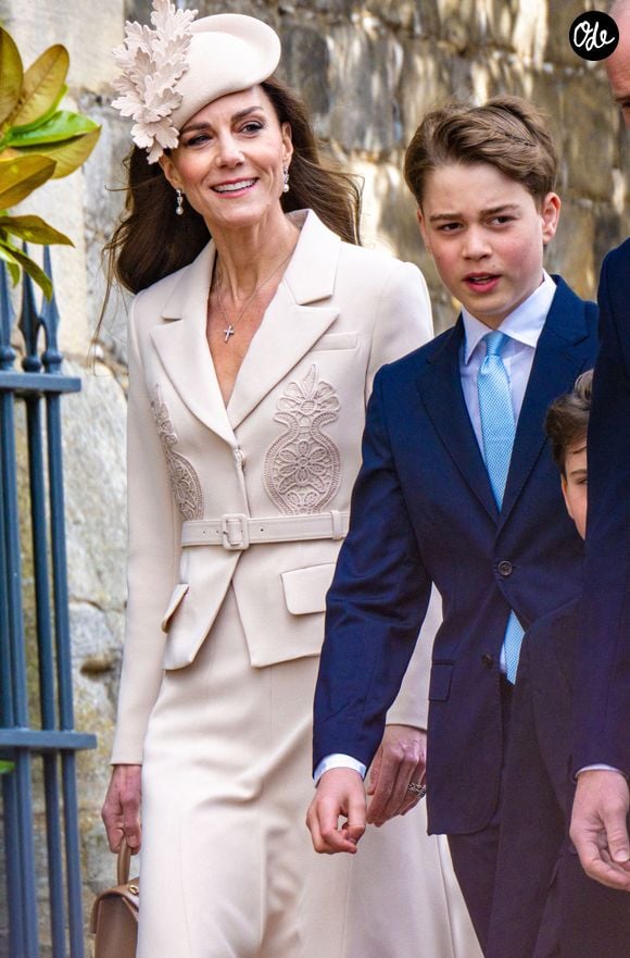 La famille royale arrive à la messe de Pâques célébrée à la chapelle St George à Windsor. 

© Bestimage