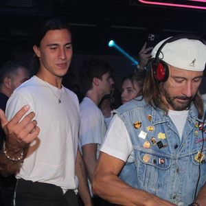Exclusif - Bob Sinclar avec son fils Raphaël Le Friant - Bob Sinclar aux platines lors de la soirée B-Boy Ish au Pavillon Tilsitt à Paris le 10 juin 2026. © Philippe Baldini/Bestimage