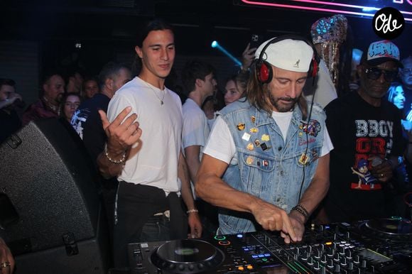 Exclusif - Bob Sinclar avec son fils Raphaël Le Friant - Bob Sinclar aux platines lors de la soirée B-Boy Ish au Pavillon Tilsitt à Paris le 10 juin 2026. © Philippe Baldini/Bestimage