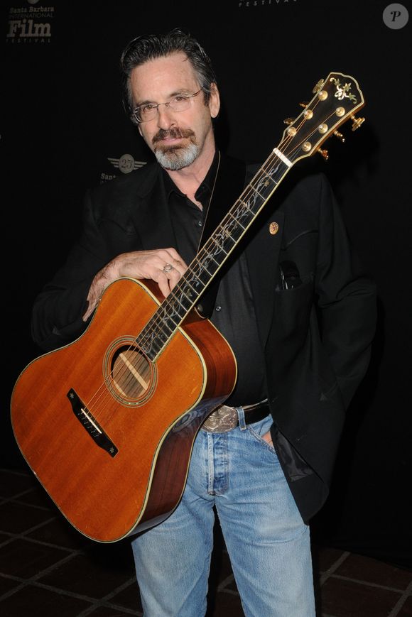 Il avait 71 ans au moment de sa disparition.
Robert Carradine à la première de "Flying Lessons" au Arlington Theater de Santa Barbara, le 4 février 2010. Abaca