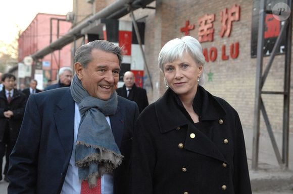 Guy Ullens et Françoise De Panafieu visitent le Centre Ullens pour l'art contemporain à Dashanzi à Pékin, Chine, le 26 novembre 2007. Photo by Witt/Pool/ABACAPRESS.COM