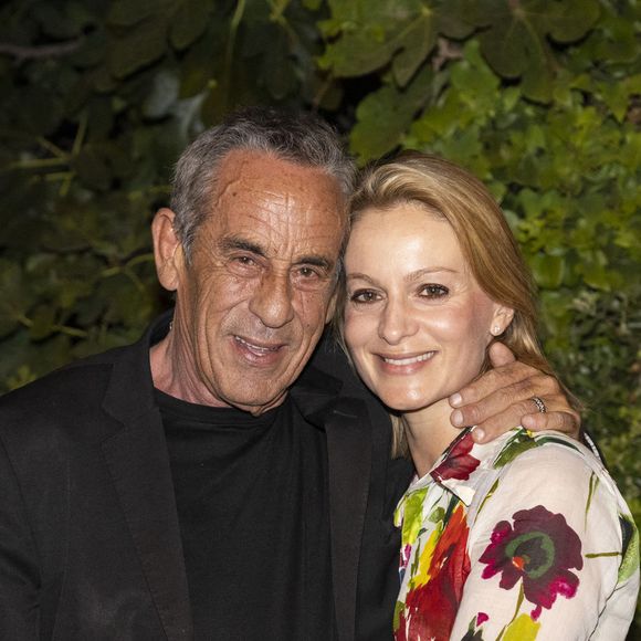 Ils ont entamé une relation amoureuse en 2009, avant de se marier cinq ans plus tard

Exclusif - Thierry Ardisson et sa femme Audrey Crespo-Mara - Véronique Sanson en concert à l'occasion de la présentation de sa tournée "Hasta Luego" au théâtre de Verdure lors du festival de Ramatuelle le 1er aout 2023. © Cyril Bruneau / Festival de Ramatuelle / Bestimage