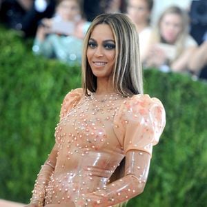 Le Met Gala se tiendra prochainement au Metropolitan Museum de New York

Beyoncé Knowles - Soirée Costume Institute Benefit Gala (Met Ball) sur le thème de "Manus x Machina" au Metropolitan Museum of Art à New York.