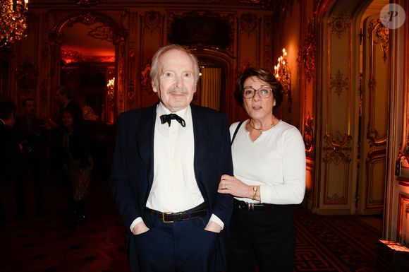 Popeck avec sa femme Anne lors du dîner de gala du Fonds de dotation "Pour Sa Peau Pour Sa Vie", au profit de la prévention et de la recherche pour lutter contre le cancer de la peau, à l'hôtel Marcel Dassault. Paris, le 11 janvier 2018.
© Guirec Coadic/Bestimage