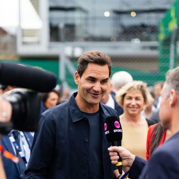 En quatrième position, on retrouve Melbourne (97/100), en Australie, suivie d'une autre ville suisse, Genève (96,8/100). 
 Le 14 juin 2025, Roger Federer aux 24 Heures du Mans à Le Mans, France - © DPPI / PsnewZ / Bestimage