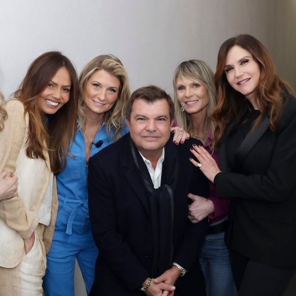 Deux anciennes de C8 reviennent sur leur départ difficile

Isabelle Morizet, Karine Arsène, Sandrine Arcizet, Franck Appietto, Elodie Ageron, Alessandra Martines, en backstage de l’émission « TPMP » La dernière sur C8,  présentée par C.Hanouna et diffusée en direct sur C8, Paris, France © Jack Tribeca / Bestimage