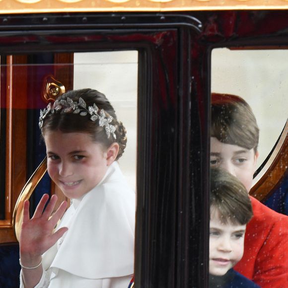 La princesse Charlotte de Galles, le prince George de Galles et le prince Louis de Galles - Sortie de la cérémonie de couronnement du roi d'Angleterre à l'abbaye de Westminster de Londres, Royaume Uni, le 6 mai 2023. (AGENCE / BESTIMAGE).