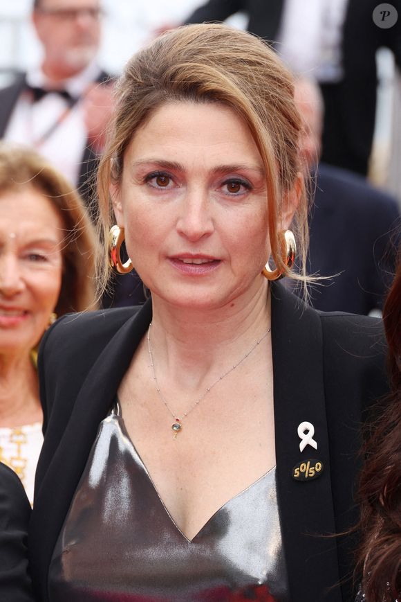 Julie Gayet assiste à la projection de La Petite Derniere à Cannes, France, le 16 mai 2025, dans le cadre du 78ème Festival de Cannes. Photo par Jerome Domine/ABACAPRESS.COM