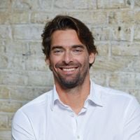Camille Lacourt : son fils Marius, 5 ans, a enfin surmonté son appréhension grâce à Léon Marchand