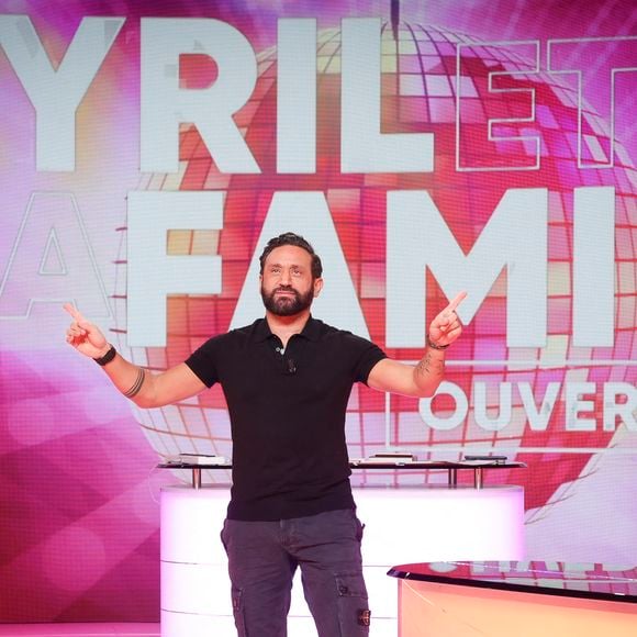 Exclusif - Cyril Hanouna, lors de l'émission Tout Beau Tout N9uf (TBT9) présenté par C.Hanouna et diffusé en direct sur W9 le 24 octobre 2025.

© Jack Tribeca / Bestimage