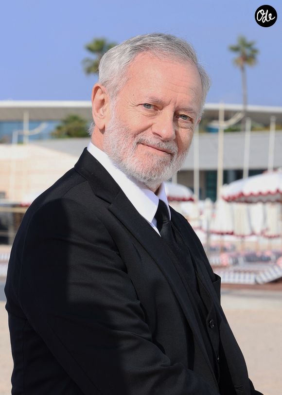 Francis Huster Les Conseils De Ses Filles Elisa Et Toscane Sur Sa 