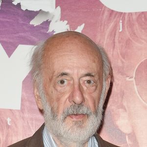 Bertrand Blier est un célèbre réalisateur français

Bertrand Blier - Première du film "Guy" au cinéma Gaumont-Opéra à Paris. © Coadic Guirec/Bestimage