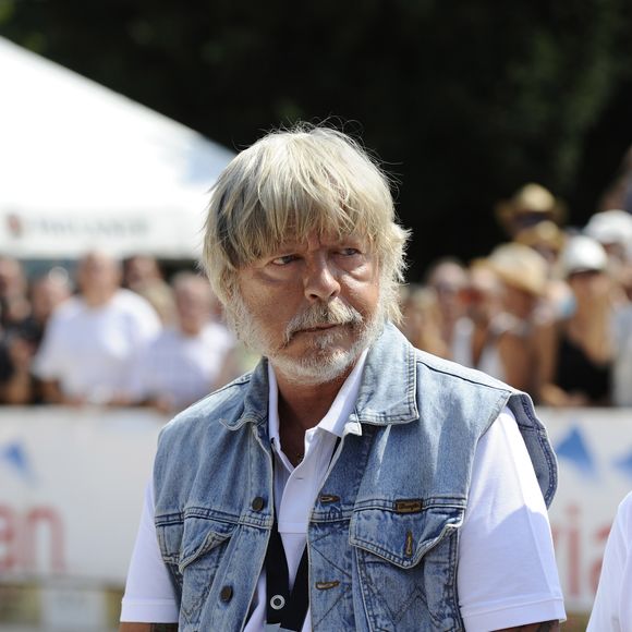 Le chanteur Renaud - Tournoi de pétanque Grand Prix des Personnalités d 'Isle sur la Sorgue dans le Vaucluse (84) le 24 juin 2017
© Eric Etten / Bestimage