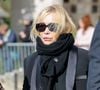 Emmanuelle Béart était également présente lors de la cérémonie.
Emmanuelle Béart aux arrivées des obsèques d'Emilie Dequenne au cimetière Père Lachaise à Paris, France, le 26 mars 2025. © Cyril Moreau/Bestimage
