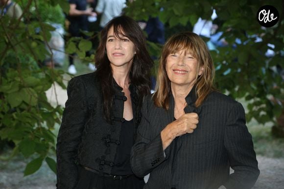 Charlotte Gainsbourg et Jane Birkin lors de la séance photo « Jane By Charlotte » dans le cadre du 14e Festival du film d'Angoulême, à Angoulême, en France, le 27 août 2021. Photo de Jérôme Domine/ABACAPRESS.COM